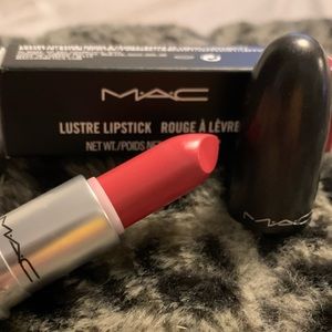 MAC Lustre Lipstick